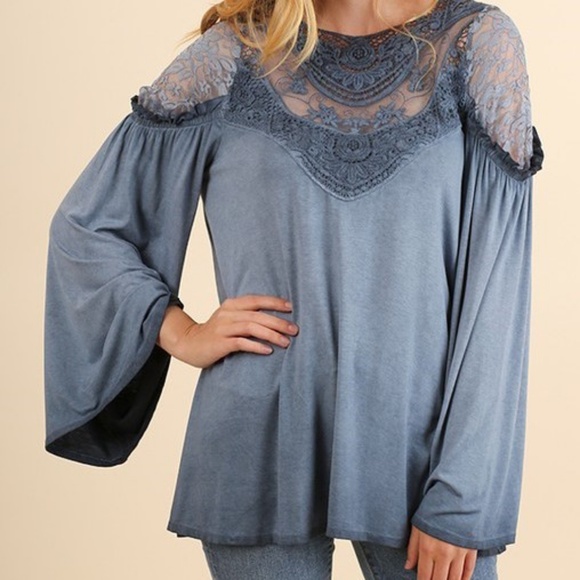 Umgee Tops - Umgee Victorian Lace Bell Sleeve Tunic Blouse M
